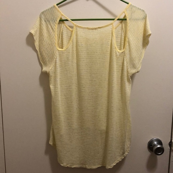 Yellow striped high low tee with cutouts - Picture 3 of 4